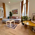 Longdoz Sur Meuse - Pour Famille Appartamento